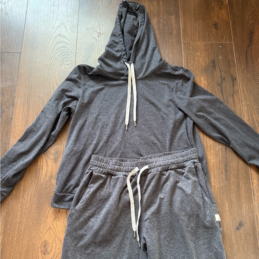 Vuori Halo Hoodie and Performance Jogger Set charcoal grey sz sm